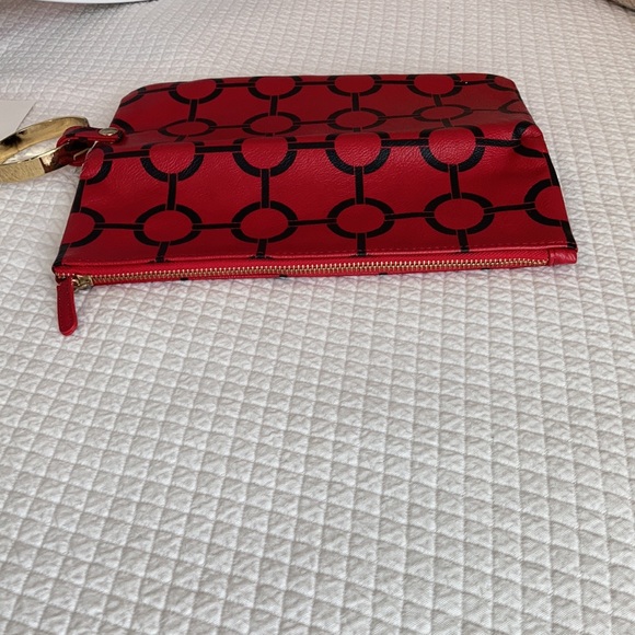 Red and Black Clutch/Wristlet - Picture 5 of 9